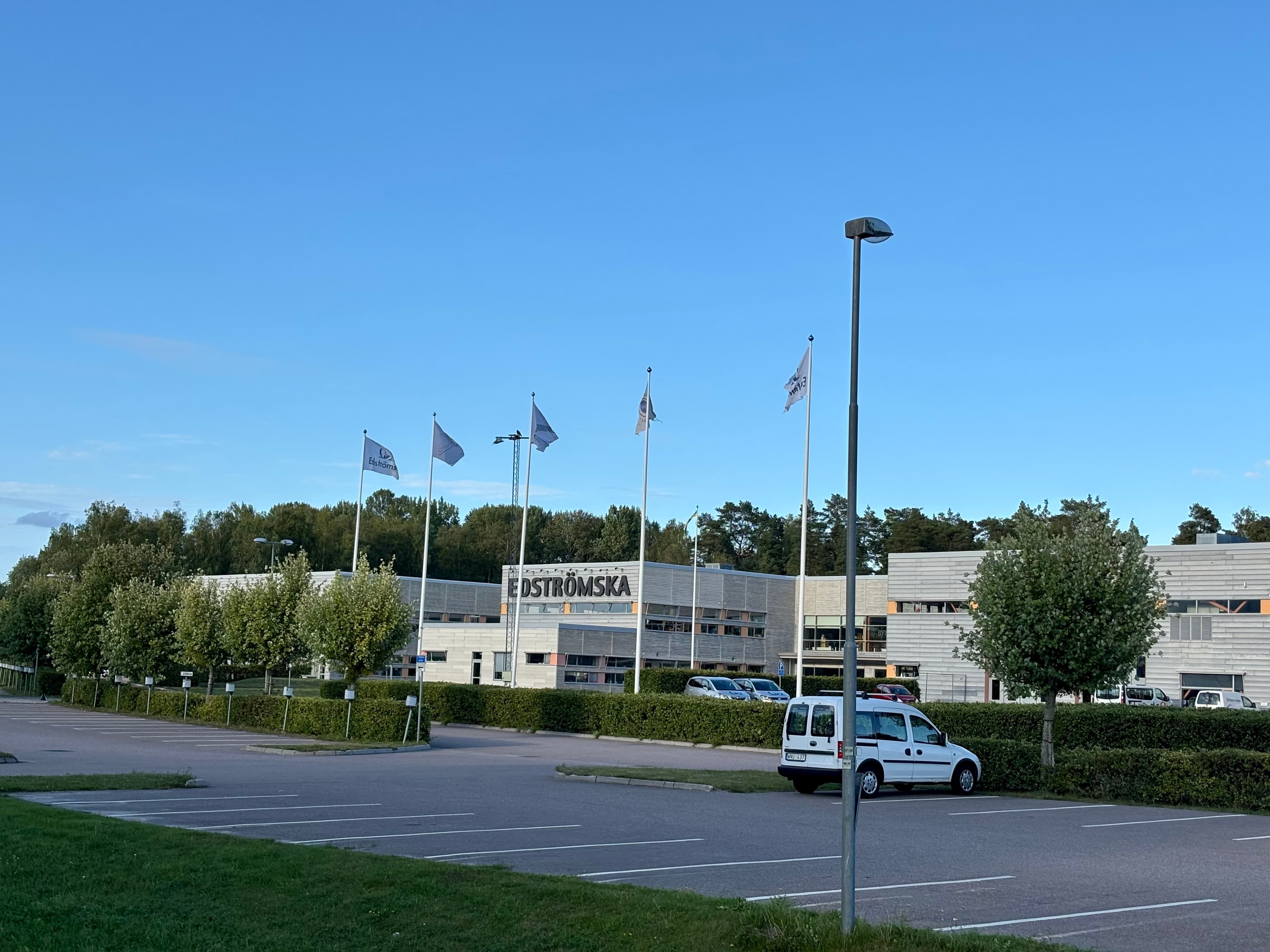 Bild på Edströmska Gymnasiet