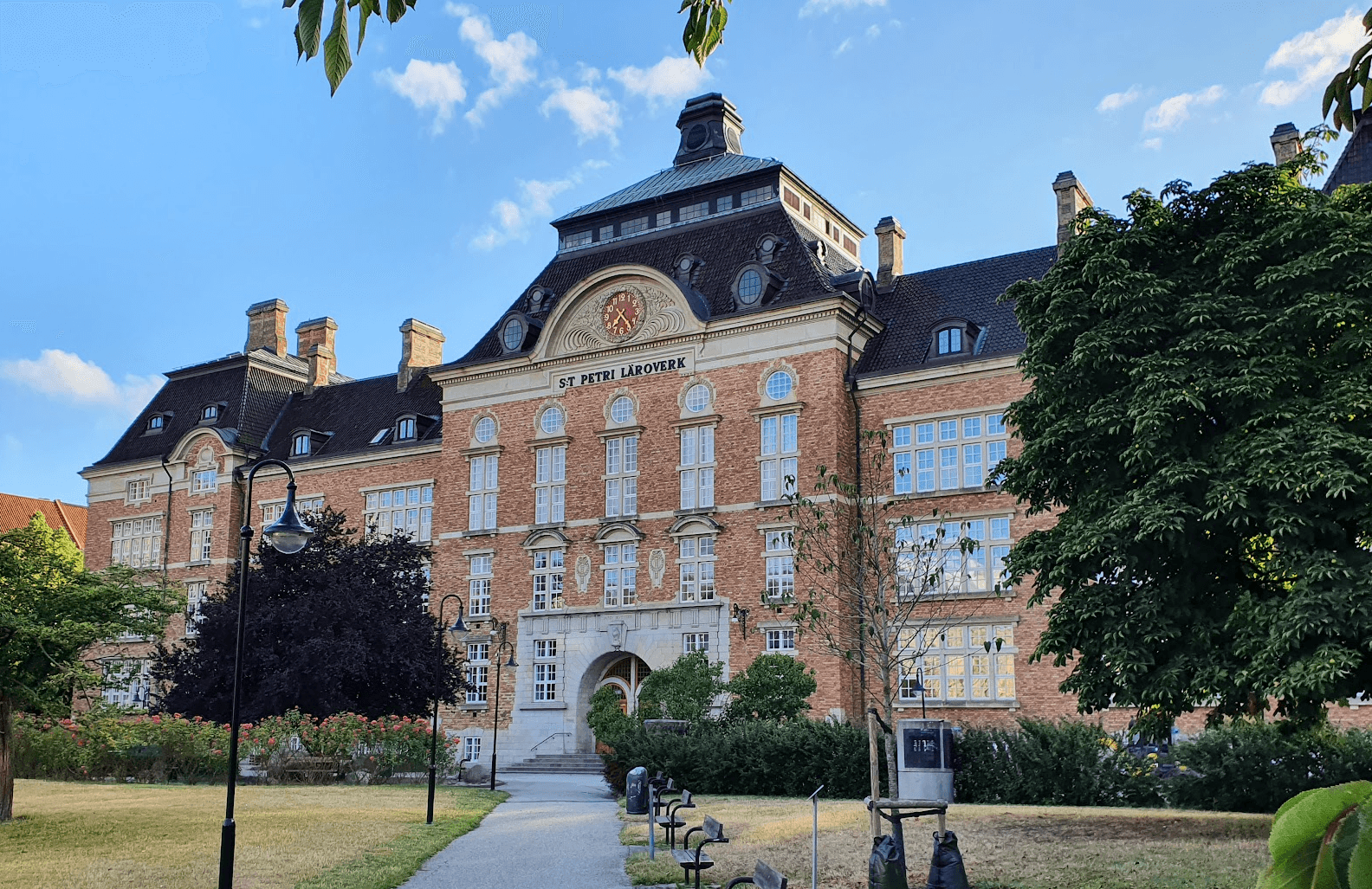 Bild på S:t Petri Skola