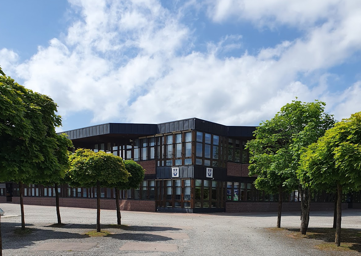 Ullvigymnasiet i Köping