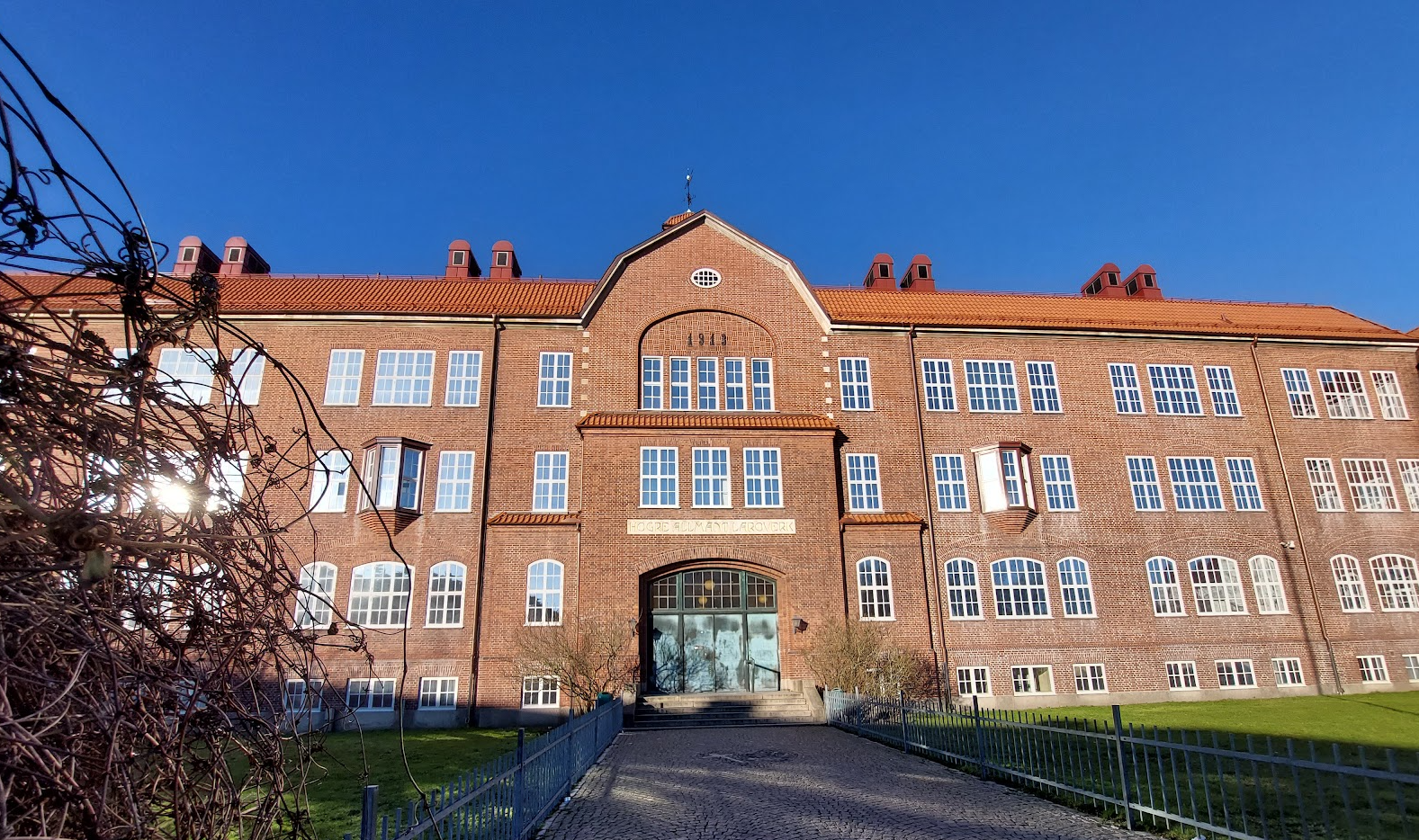 Ystad gymnasium i Ystad