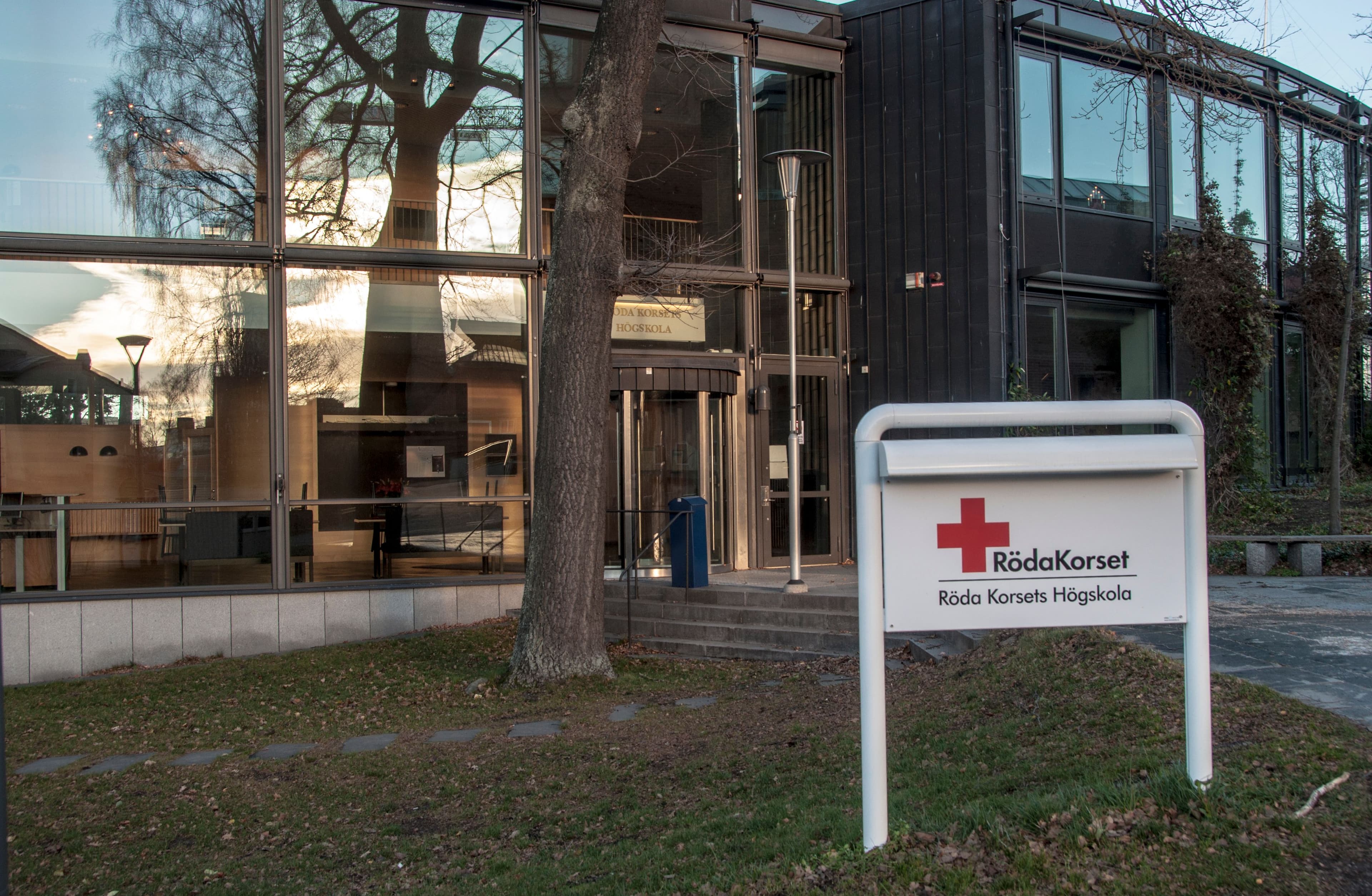 Bild på Röda korsets högskola även kallad Röda korsets högskola